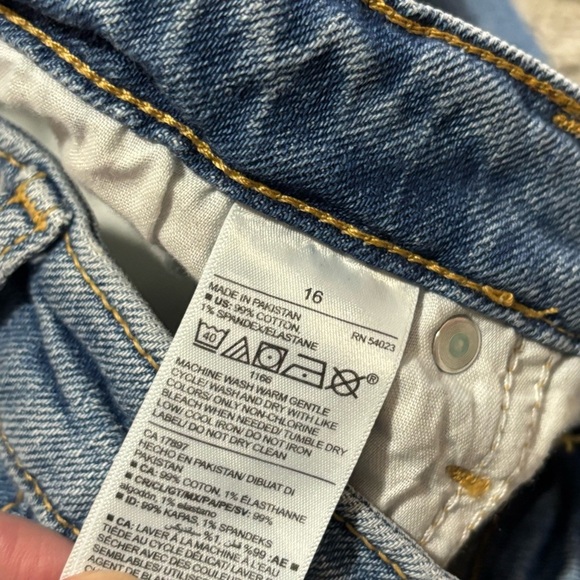 Old Navy High-Rise Curvy O.G. Straight Jeans size 16 - Picture 4 of 7